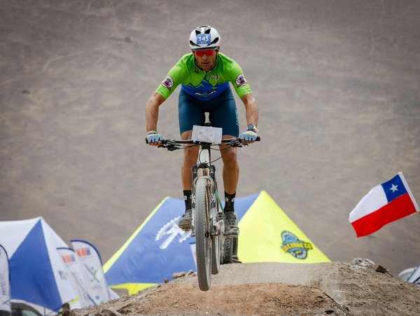 Comment le sport influence-t-il les effets de l'actualité sur la société ?